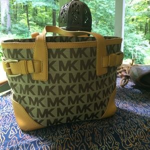 Michael Kors Tote